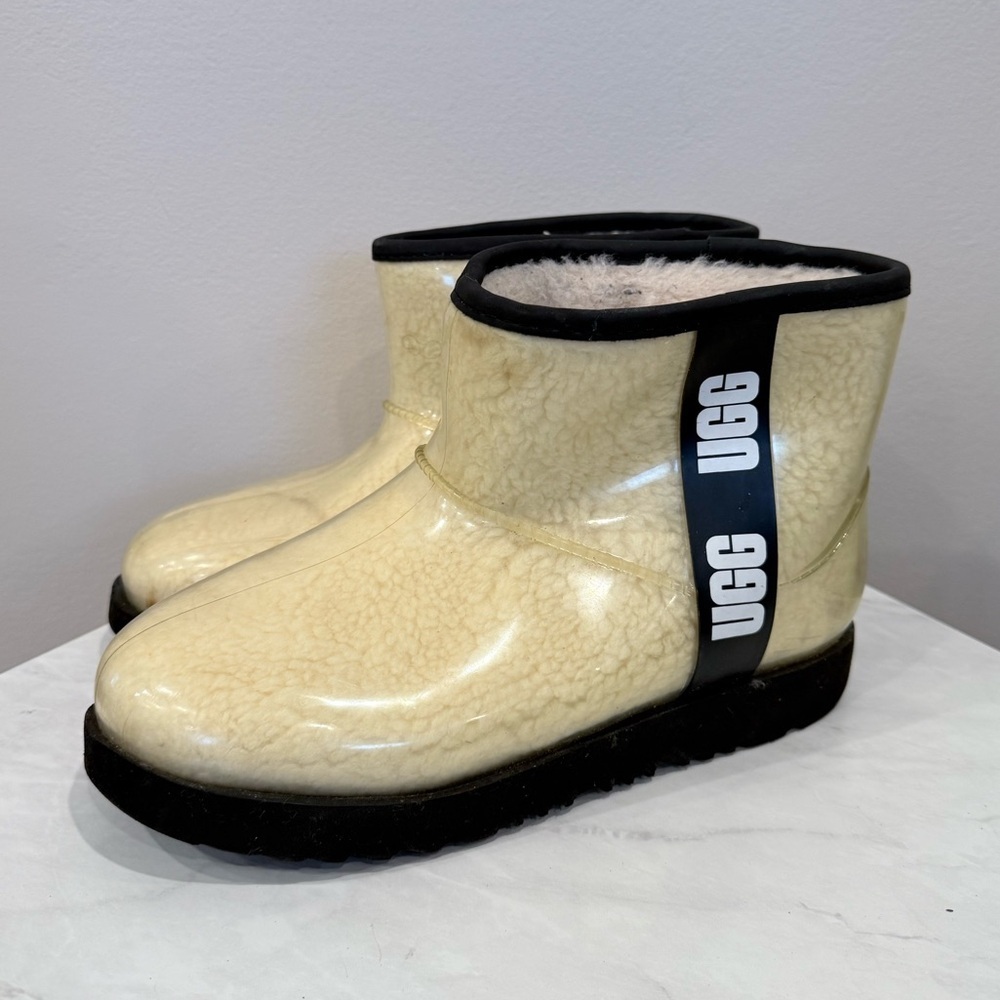 🔥UGG Cream Shearling Boots Women’s Size 5 EUC🔥